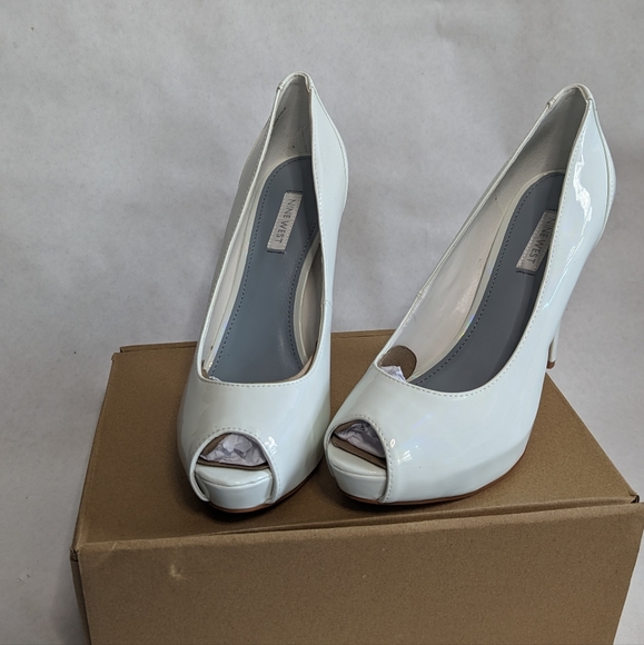 Nine West Shoes - Nine West Women's Bridal Hizzia Peep Toe Platform Pumps